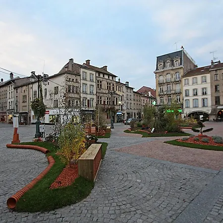 Landhuis Confortable Au Centre Historique D'epinal *
