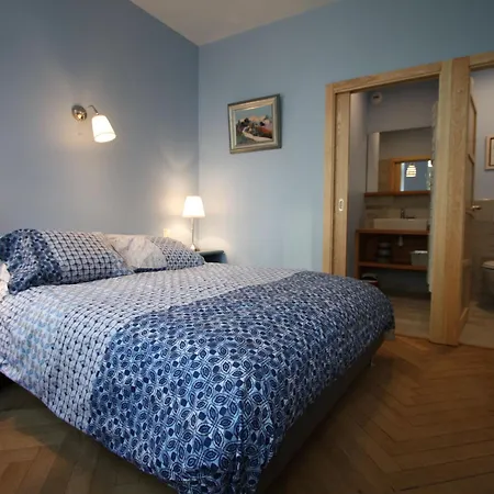 Confortable Au Centre Historique D'epinal - Fr-1-589-802 Epinal