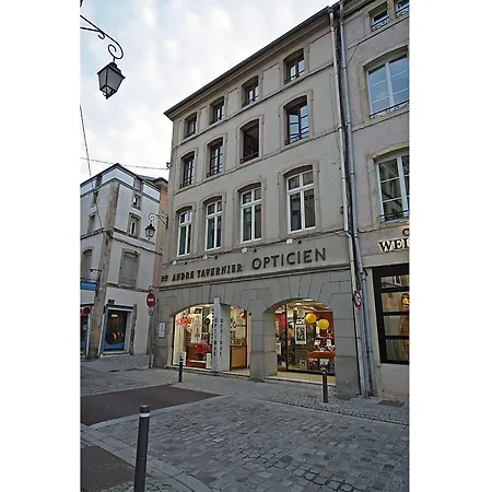 Confortable Au Centre Historique D'epinal Landhuis